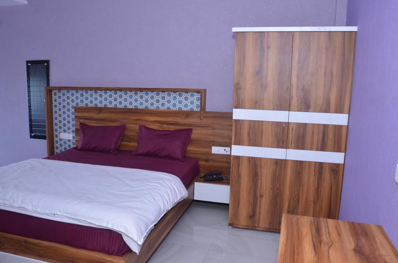 Hotel Blue Bell Raiwala Exterior foto